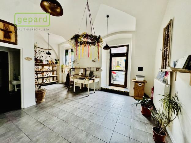 Pronájem obchodního prostoru, Sokolov, Křížová, 106 m2