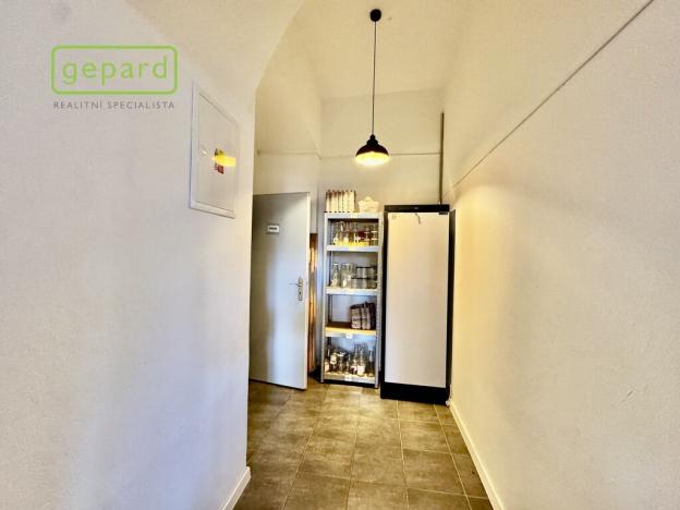 Pronájem obchodního prostoru, Sokolov, Křížová, 106 m2