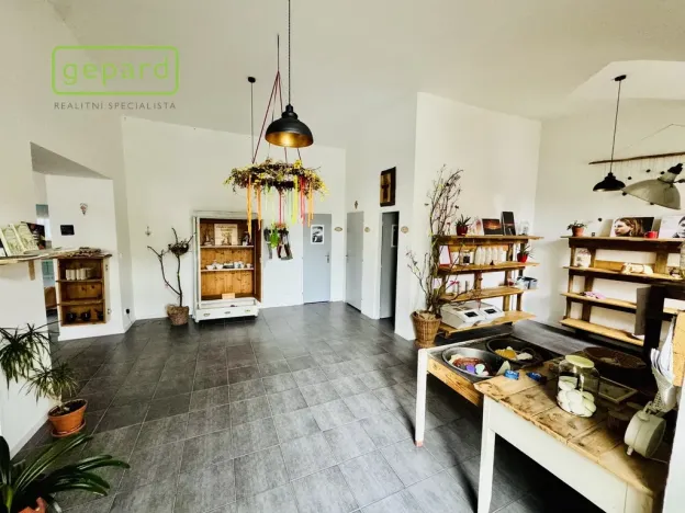 Pronájem obchodního prostoru, Sokolov, Křížová, 106 m2