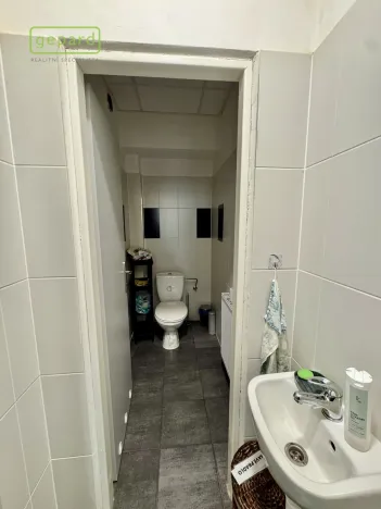 Pronájem obchodního prostoru, Sokolov, Křížová, 106 m2