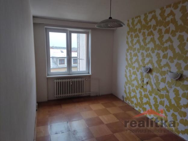 Prodej bytu 3+1, Krnov - Pod Cvilínem, SPC U, 67 m2