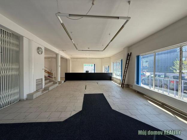 Pronájem kanceláře, Praha - Hrdlořezy, Pod Táborem, 340 m2