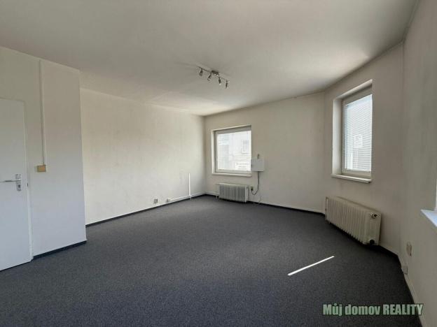 Pronájem kanceláře, Praha - Hrdlořezy, Pod Táborem, 340 m2