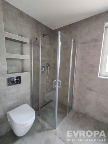 Prodej rodinného domu, Červené Pečky, Hrabáňova, 202 m2