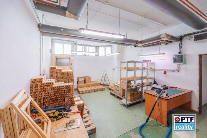 Pronájem výrobních prostor, Plzeň, Brněnská, 145 m2