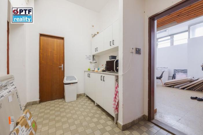 Pronájem výrobních prostor, Plzeň, Brněnská, 145 m2