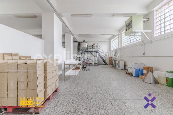 Prodej skladu, Zlín - Malenovice, třída 3. května, 3394 m2