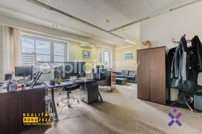 Prodej skladu, Zlín - Malenovice, třída 3. května, 3394 m2