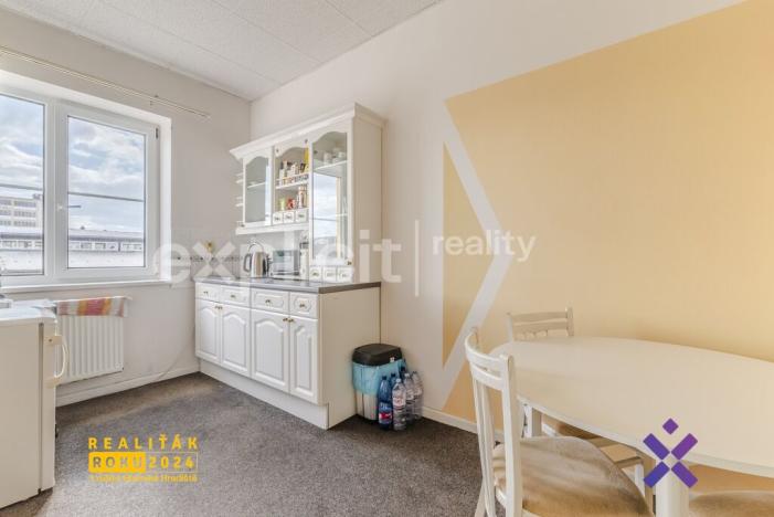 Prodej skladu, Zlín - Malenovice, třída 3. května, 3394 m2