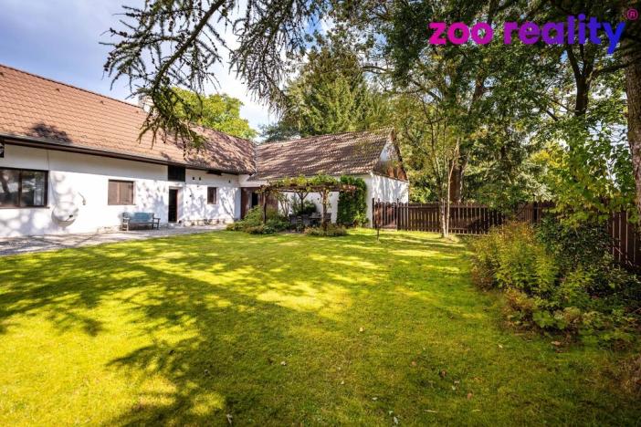 Prodej rodinného domu, Sviny, 234 m2