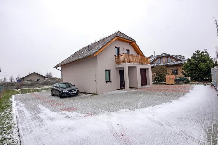 Pronájem rodinného domu, Šestajovice, Šeříková, 155 m2