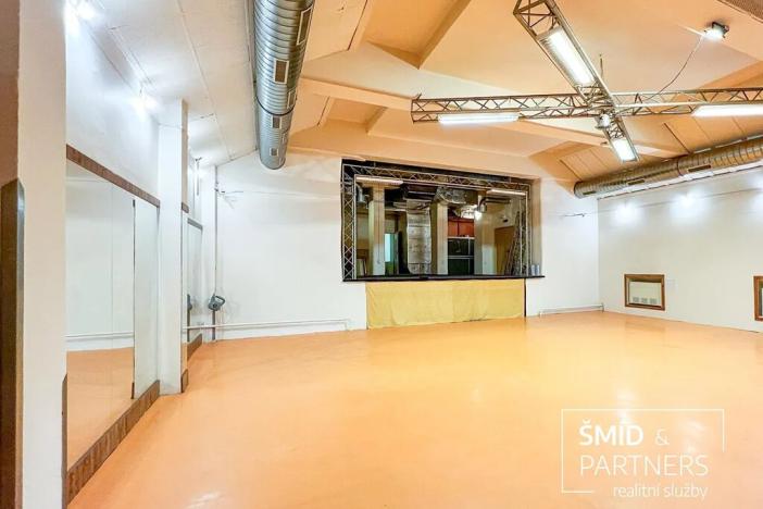 Pronájem komerční nemovitosti, Kolín, Husovo náměstí, 300 m2