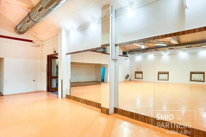 Pronájem komerční nemovitosti, Kolín, Husovo náměstí, 300 m2