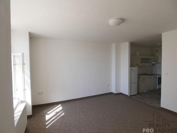 Pronájem bytu 1+kk, Hradec Králové, Malé náměstí, 42 m2