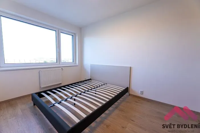 Pronájem bytu 2+kk, Praha - Řepy, Laudova, 57 m2