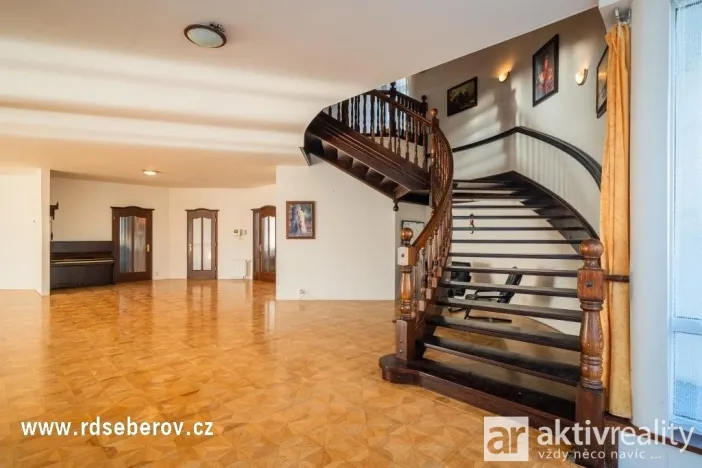 Prodej obchodního prostoru, Praha - Šeberov, K Hrnčířům, 1093 m2