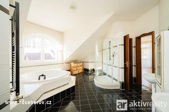 Prodej obchodního prostoru, Praha - Šeberov, K Hrnčířům, 1093 m2