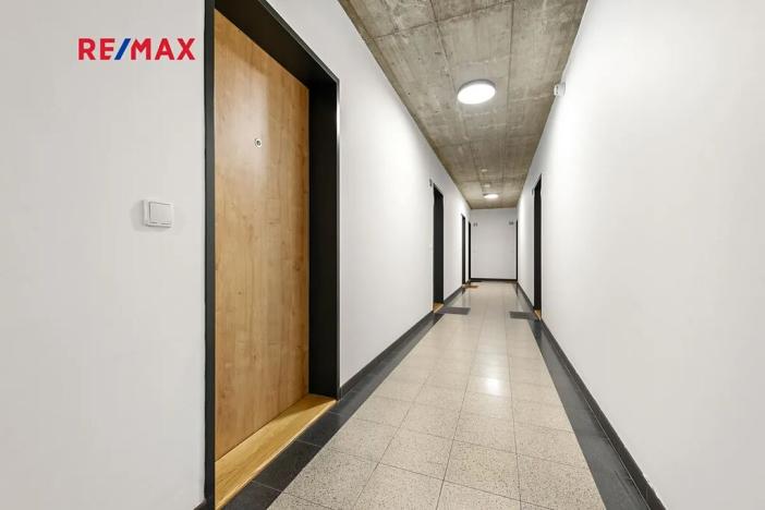 Prodej bytu 1+kk, Praha - Libeň, Novovysočanská, 27 m2