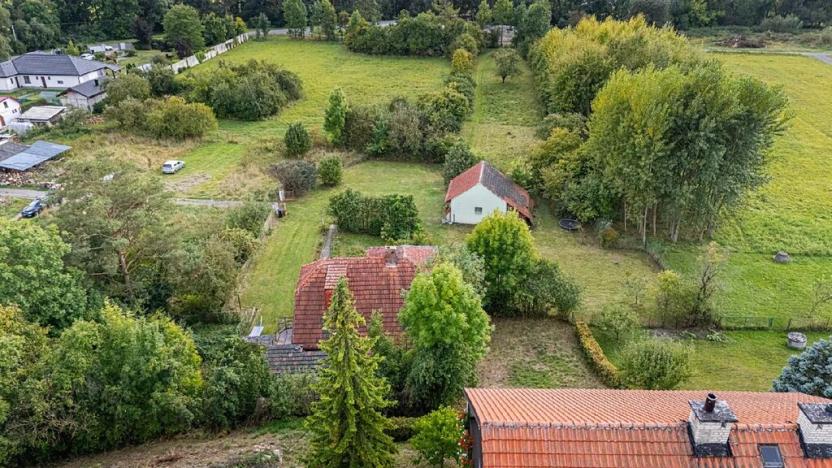 Prodej pozemku pro bydlení, Uhersko, 3765 m2