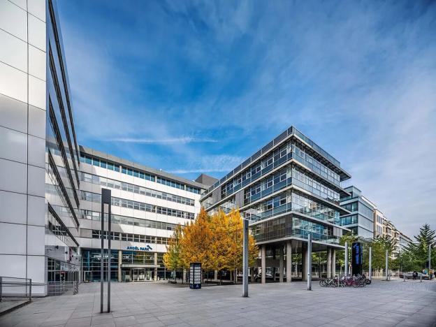 Pronájem kanceláře, Praha - Smíchov, Radlická, 431 m2