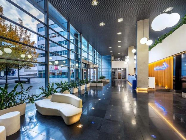 Pronájem kanceláře, Praha - Smíchov, Radlická, 1200 m2