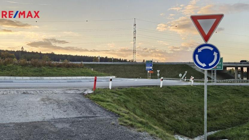 Prodej komerčního pozemku, Roudné, 37224 m2