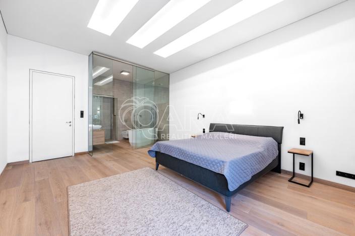 Pronájem bytu 3+kk, Praha, Truhlářská, 186 m2