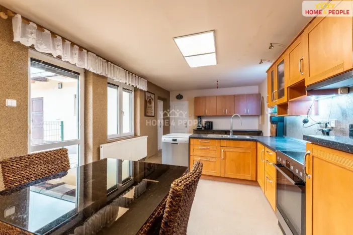 Prodej rodinného domu, Syrovice, 193 m2