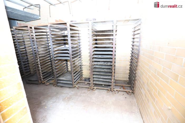 Prodej činžovního domu, Karlovy Vary - Rybáře, Sokolovská, 600 m2