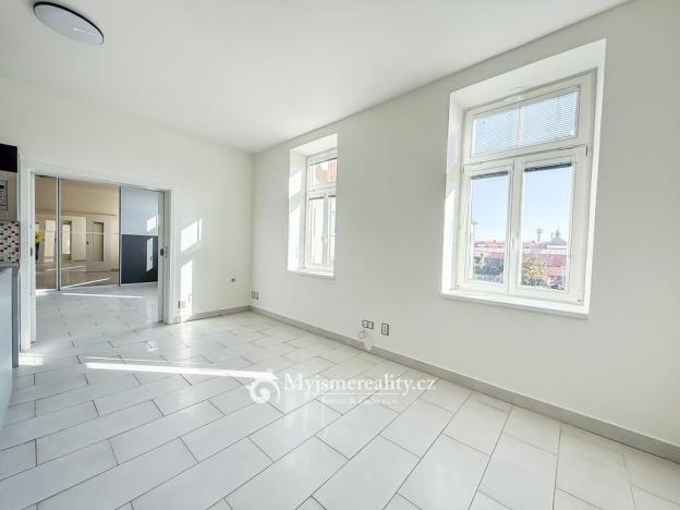 Prodej bytu 4+kk, Znojmo, U Brány, 95 m2