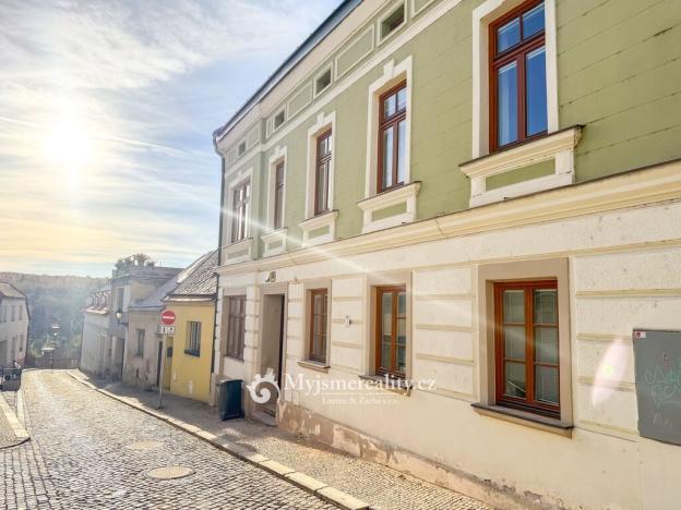 Prodej bytu 4+kk, Znojmo, U Brány, 95 m2