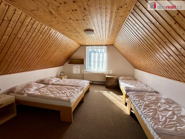 Prodej ubytování, Pernink, Školní louka, 140 m2