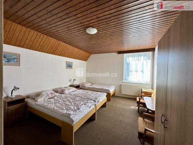 Prodej ubytování, Pernink, Školní louka, 140 m2