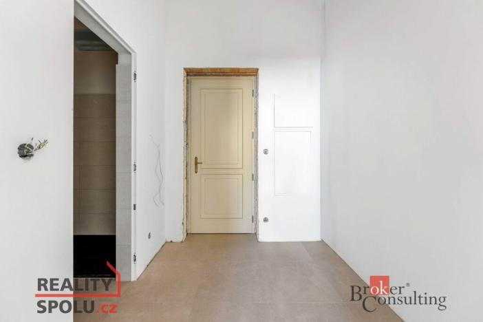 Prodej bytu 1+kk, Jince, Slavíkova, 47 m2