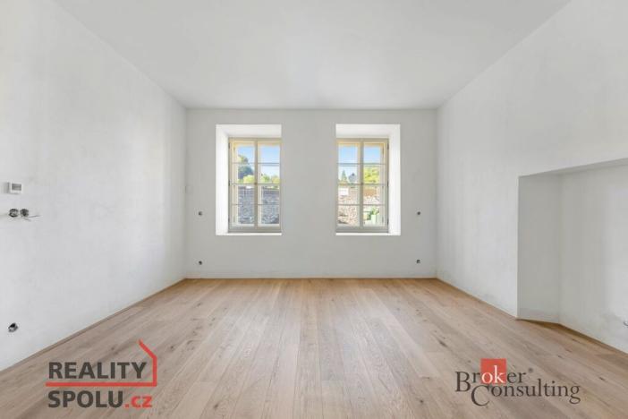 Prodej bytu 2+kk, Jince, Slavíkova, 70 m2