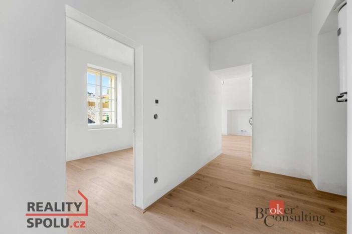 Prodej bytu 2+kk, Jince, Slavíkova, 70 m2