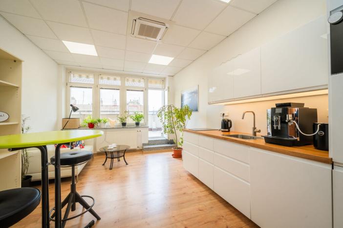 Pronájem kanceláře, Praha - Vinohrady, Slezská, 21 m2