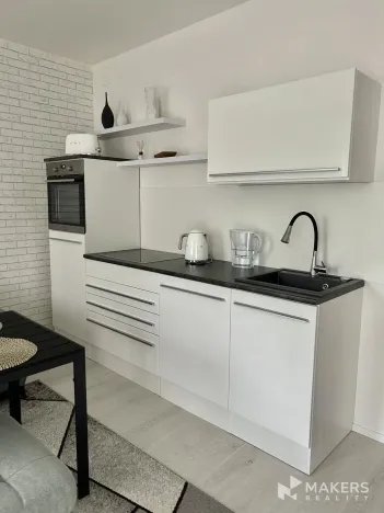 Pronájem bytu 1+kk, Praha - Libeň, Nad Kolčavkou, 42 m2