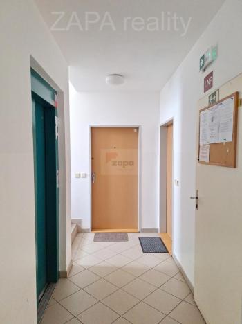 Pronájem bytu 4+kk, Praha - Horní Měcholupy, Padovská, 74 m2