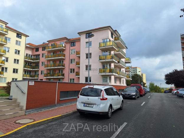 Pronájem bytu 4+kk, Praha - Horní Měcholupy, Padovská, 74 m2