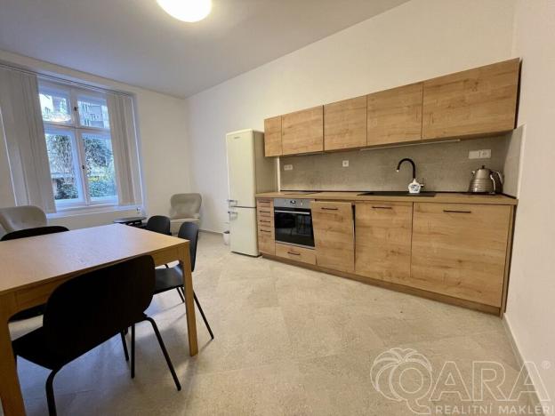 Pronájem bytu 2+kk, Praha - Bubeneč, Verdunská, 43 m2
