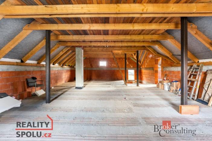 Prodej rodinného domu, Dolany, 204 m2