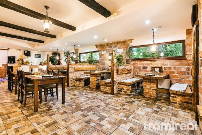 Pronájem restaurace, Brno, Řezáčova, 294 m2