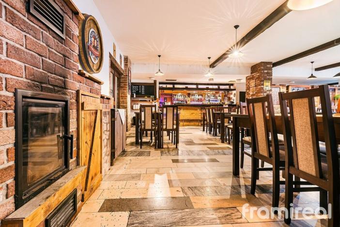 Pronájem restaurace, Brno, Řezáčova, 294 m2
