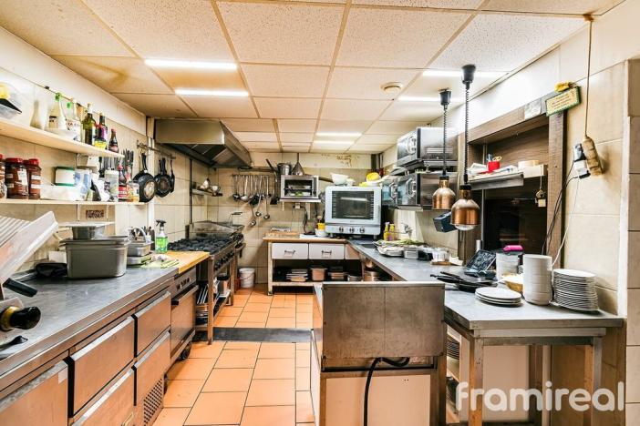 Pronájem restaurace, Brno, Řezáčova, 294 m2