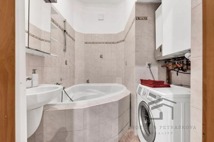 Prodej bytu 2+kk, Praha - Vršovice, Ruská, 62 m2