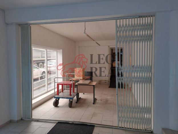 Pronájem obchodního prostoru, Praha - Hrdlořezy, Českobrodská, 300 m2