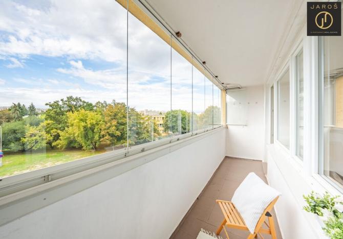 Prodej bytu 1+kk, Praha - Prosek, Lovosická, 33 m2