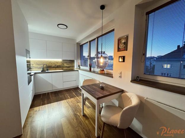 Prodej bytu 2+kk, Praha - Vršovice, Jerevanská, 77 m2