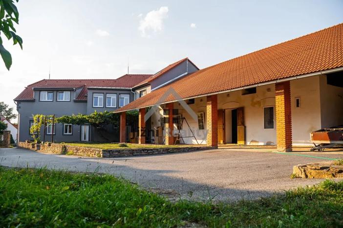 Prodej zemědělského objektu, Slabčice, 1500 m2